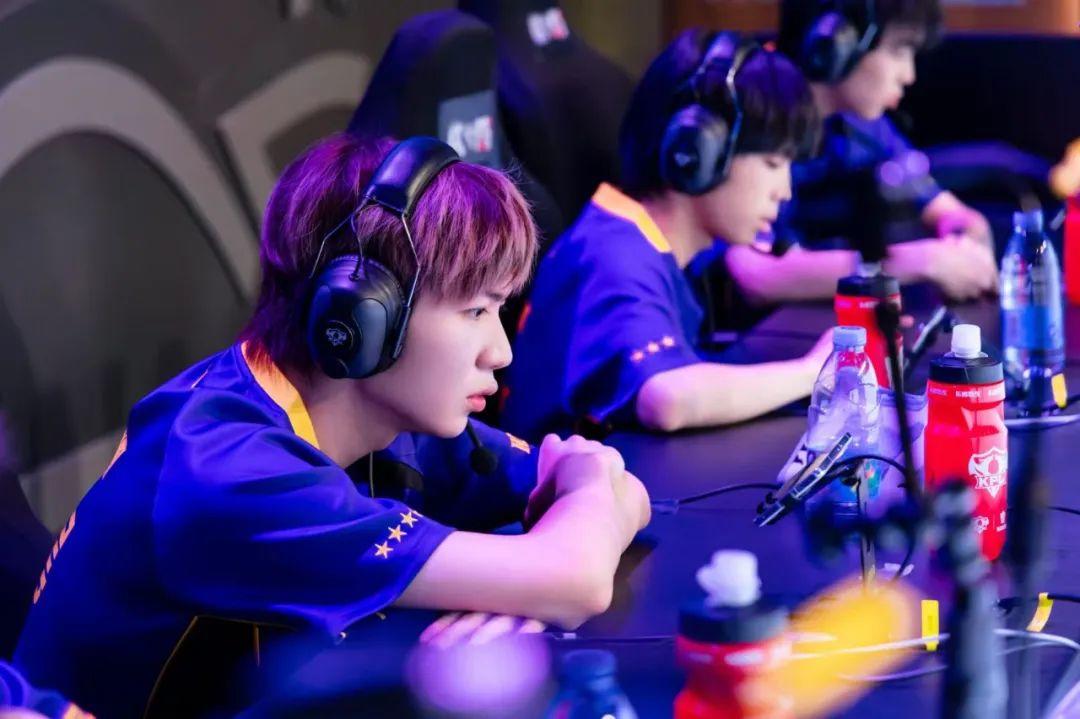 段打出一个 段打出一个