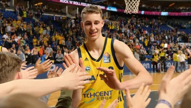 人士透露 人士透露