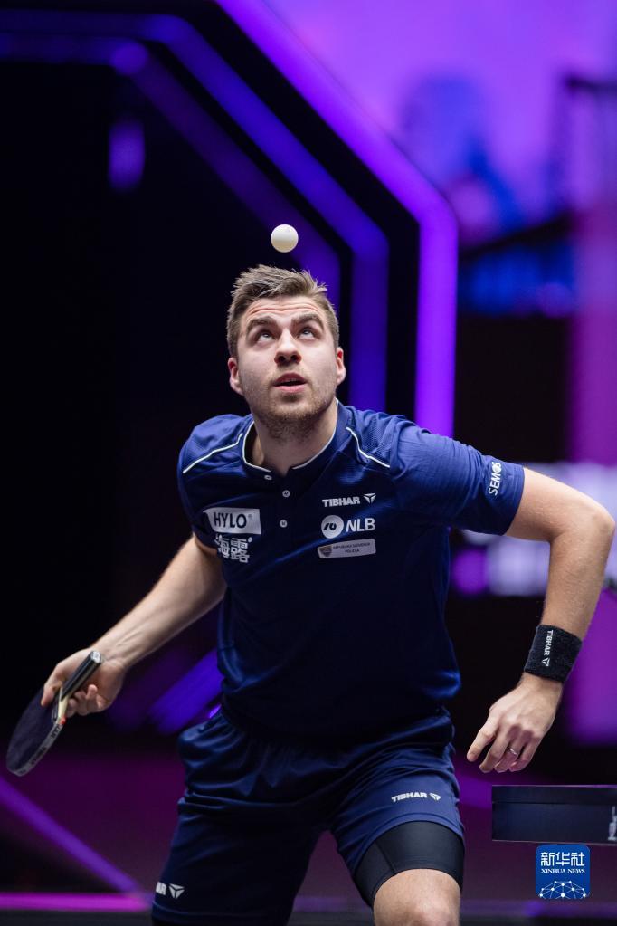 何稳站在滑 何稳站在滑